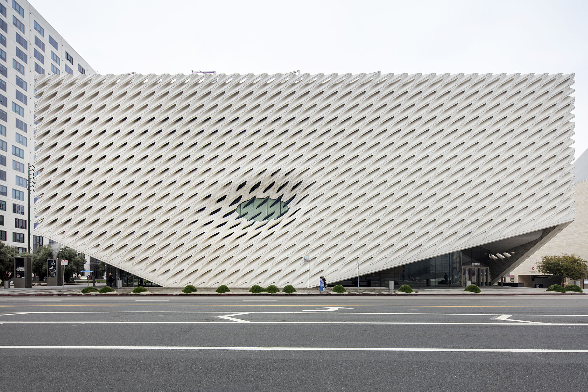 FL155 44x - THE BROAD